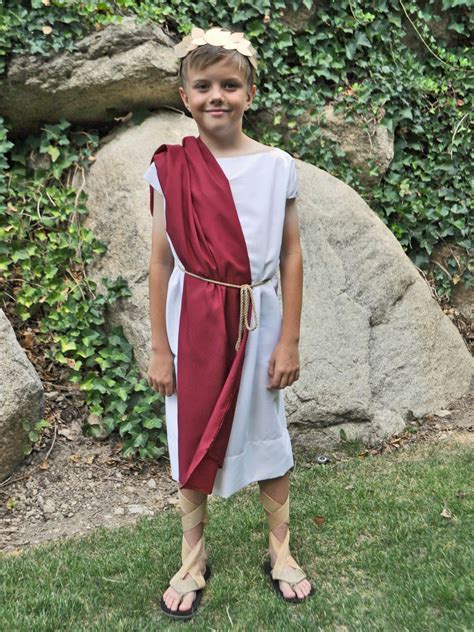 toga halloween costume|no sew toga costume ideas.